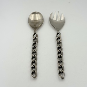 Ensemble de 2 serveurs à salade élégants en acier inoxydable argenté vintage, design minimaliste artisanal, couverts parfaits comme cadeau unique - Product Image 1