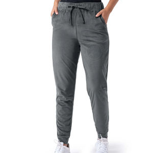 Elegante chándal de terciopelo con logotipo personalizado para mujer, sudaderas con cremallera de alta calidad, chándal para correr, conjunto de 2 piezas, estampado de entrenamiento de talla grande - Product Image 6