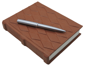 Élégant carnet de notes en cuir souple avec inserts rechargeables à coutures durables et emballage cadeau idéal disponible au meilleur prix - Product Image 1