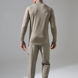 Venta al por mayor de ropa deportiva personalizada de calidad premium para hombre, chándal para correr con cremallera de cuarto de verano sólido, transpirable, de secado rápido, ligero - Product Image 2