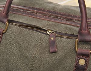 Sac de transport en toile de cire fait à la main - Product Image 6
