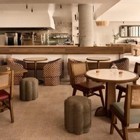 Ensemble de meubles de restaurant commercial, tabourets de bar, table et chaises, design moderne, restauration, cafétéria, petit-déjeuner, hôtel, café, bistrot