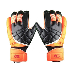 Guantes de portero de fútbol de cuero PU de alta calidad profesional de fabricante directo, iniciales inscritas para un mejor cuidado de los dedos - Product Image 1