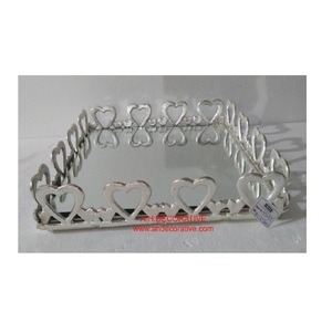 ถาดเสิร์ฟอะลูมิเนียมตกแต่งพร้อมกระจก ถาดขายดีสำหรับตกแต่งโต๊ะ ถาดรูปทรงใหม่ขอบรูปหัวใจ - Product Image 1