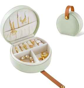 Boîte à bijoux de voyage en cuir PU, mini organisateur de bijoux pour bagues, boîte cadeau compacte en cuir pour femmes - Product Image 1
