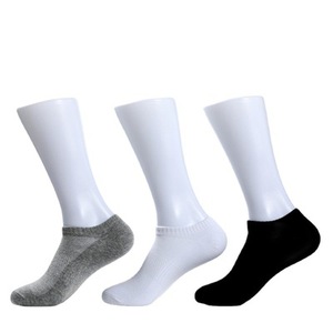 Chaussettes athlétiques mi-mollet pour femmes en spandex extensible, légères, compression CLASSE 4, motif rayé, vente en gros - Product Image 1