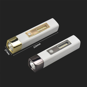 Banque d'énergie multifonctionnelle à haute intensité pour lampe de poche avec lumière latérale rechargeable par USB pour le camping, la randonnée et l'extérieur - Product Image 2