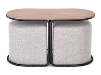 Table basse moderne en fer avec plateau en bois et 2 pochettes pour la décoration du salon