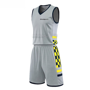 Uniforme de baloncesto de nuevo diseño nueva llegada Top trending 100% poliéster hecho uniforme de baloncesto - Product Image 1