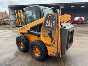 Minicargadora Usada Barata Mustang 2054 con Motor Kubota y Bomba Hidráulica MOOG en Venta - Product Image 2