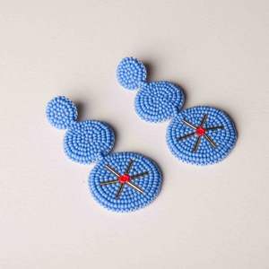 Pendientes bordados con cuentas para festivales y eventos - Product Image 6