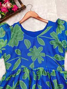 Une robe longue d'été parfaite avec imprimé floral - Product Image 2