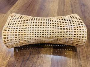 Oreiller en rotin fait main fabriqué à partir de matériaux naturels, parfait pour la décoration intérieure, le confort et les espaces de vie de style rustique - Product Image 3