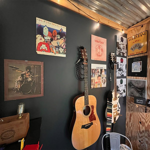 Présentoir mural en acrylique transparent pour albums, CD, vinyles et affiches – Idéal pour librairies, musées, salles d'exposition et papeteries (5*2) - Product Image 5