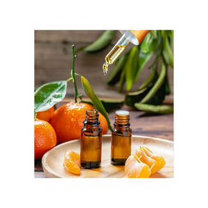 Aceite portador de aceite esencial de mandarina orgánico de alta calidad para productos de limpieza y cuidado de la piel a un precio económico - Product Image 1