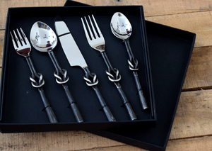 Juego de cubiertos de acero inoxidable de diseño antiguo con acabado de espejo, perfecto para cenar en restaurantes y ocasiones especiales - Product Image 6