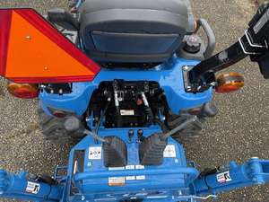 Cortadora de Césped LS 4x4, Tractor Pequeño Versátil para Agricultura, 28V |   Motor de Gasolina de 15 HP - Product Image 6