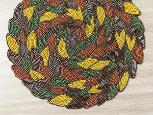 Manteles Individuales Bordados a Mano de Lujo, Ecológicos y con Cuentas para Decoración de Mesa en el Hogar y Bodas - Product Image 3