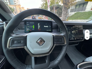 Amazing USADO 2023 Rivian R1S Edición de lanzamiento Sedán Quad-Motor AWD usado cuidadosamente - Product Image 3