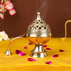 Unique Design Solid Brass Indoor <b>Bakhoor</b> Burner Greatest Best Quality Medium Size Gold Finished Tabletop <b>Oud</b> Burner Decorate - Product Image 3