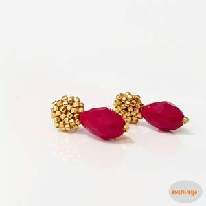 Boucles d'oreilles pendantes Namayo Pearlfire - Plaqué or 24 carats Cadeau pour femme de bureau/carrière - Product Image 4