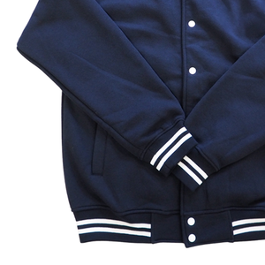 Venta al por mayor de chaqueta universitaria de calidad superior logotipo personalizado bordado calentado a prueba de viento manga larga botón decoración invierno lana - Product Image 6