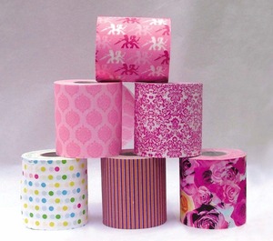 Rouleau de papier toilette 4 plis imprimé coloré de qualité supérieure doux et confortable parfait pour les familles livraison rapide - Product Image 5
