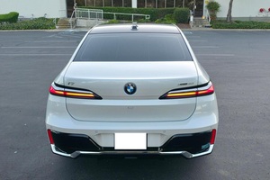 BMW I7 XDRIVE60 2023 IMPECABLE, LISTO PARA ENVIAR - Product Image 3