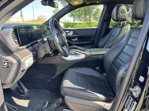 SUV USADO DE ULTRA LUJO 2024 C-200 299HP 4.0L TRANSMISIÓN AUTOMÁTICA DE 9 VELOCIDADES NEUMÁTICOS R18 IZQUIERDO INTERIOR DE TELA COLOR ELÉCTRICO OSCURO COPILOT 7 PLAZAS - Product Image 6