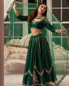 Robe indienne pakistanaise traditionnelle ethnique en satin de soie Lehenga Choli Readymade pour femmes pour l'été et l'hiver inspirée de la culture malaise - Product Image 3