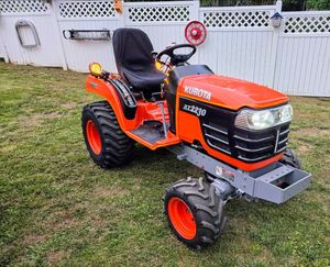 Encuentra iconos similares: Tractor Kubota M7172 de Calidad Original (más Modelos en Venta) Tractor de Ruedas 4x4 - Product Image 5