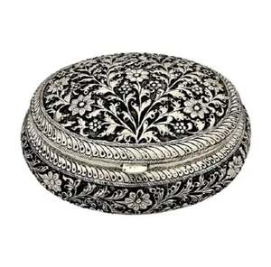 กล่องเครื่องประดับโลหะตกแต่งหรูหราขายดีสำหรับตกแต่งบ้านและเป็นของขวัญในดีไซน์ที่ทันสมัย - Product Image 6