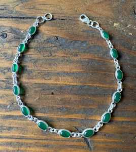 Proveedor de joyería de plata 925 personalizada fina dispersa minimalista verde ónix piedra preciosa corte ovalado pulsera de eslabones de cadena de mano para mujer - Product Image 1