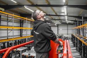 Plataforma elevadora eléctrica tipo tijera "SlimLine" - hasta 16 m de altura - Product Image 5