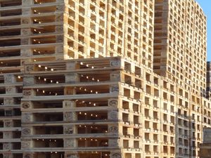 Industrial Single Faced 4-Way Entry <b>Wooden</b> <b>Block</b> Pallet 1100x1100mm 2.0T Dynamic Load 17kg - Product Image 1