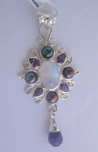 Colgante de Plata de Ley 925 Hecho a Mano con Gemas Shah, Piedra Lunar Arcoíris Natural con Engaste Multibiselado, Incrustaciones de Oro Rosa para Mujer, Patrón Único - Product Image 1