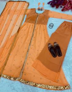 Hermoso bordado Anarkali con Duppata y Sarara por mayorista Fabzone - Product Image 2