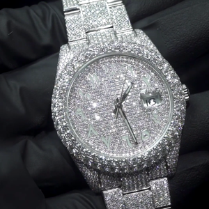 Reloj de Cuarzo Antiguo con Incrustaciones de Diamantes Moissanite Color D VVS, Acero Inoxidable, Logotipo Personalizado, Unisex - Product Image 1