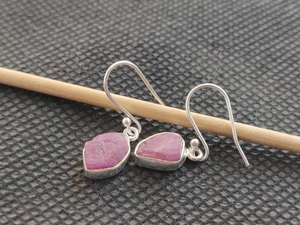 ต่างหูแบบห้อยทำจากเงินทับทิมบริสุทธิ์925น้ำหนักเบา15*8มม. หินขัดหยาบอัญมณีธรรมชาติของขวัญเครื่องประดับชั้นดี - Product Image 3