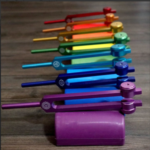 Juego de Diapasones de Chakra de Marte para Sanación, 7 Piezas, Diapasones de Colores con Peso... - Product Image 1