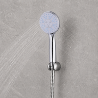 Ensemble de douche moderne à effet pluie mural, finition chromée, mitigeur chaud/froid, système de douche à économie d'eau pour hôtel