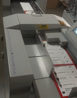 Nouveau système de pliage, perforation et rainurage entièrement automatique avec écran tactile couleur de 7 pouces pour la prévention des fissures du toner