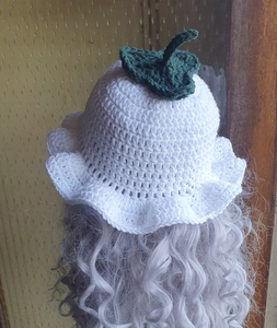 Chapeau Bob Lys de Vallée au design Tulipe Blanche, crocheté à la main, protection solaire hivernale pour le sport, les voyages, le ski, le cyclisme, la pêche et les fêtes - Product Image 3