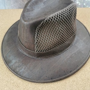 Sombrero de corcho marrón con red - Product Image 6