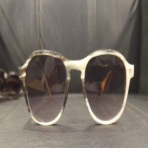 Gafas de cuerno de búfalo clásicas modernas personalizadas de primera calidad, piezas de gafas de cuerno de vaca y búfalo bien pulidas, marcas especiales - Product Image 2