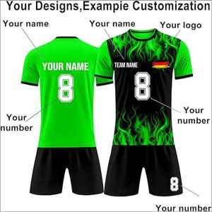 ชุดฟุตบอลชายแบบกำหนดเอง ชุดกีฬาโพลีเอสเตอร์ระบายอากาศ ชุดยูนิฟอร์มฟุตบอลครบชุด รวมถึงชุดกีฬา กางเกงขาสั้นสำหรับฤดูร้อน - Product Image 3