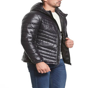 Vente en gros de veste matelassée XL pour hommes avec logo personnalisé Vêtements d'extérieur isolés en tissu Sherpa épais de haute qualité Capuche légère et chaude pour l'hiver - Product Image 3