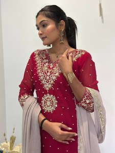 Robe de créateur traditionnelle en fausse georgette avec broderie et séquence avec rivet Moti Work Top Palazzo Dupatta Set - Product Image 3