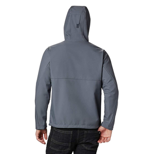 Venta caliente chaqueta Softshell impermeable personalizada para hombres diseñada para deportes al aire libre, con cintas reflectantes para visibilidad - Product Image 2