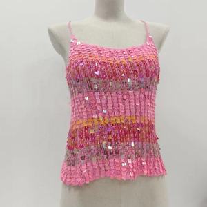 Camisole au crochet avec paillettes, crocheté à la main, vêtement unique en paillettes - Product Image 1